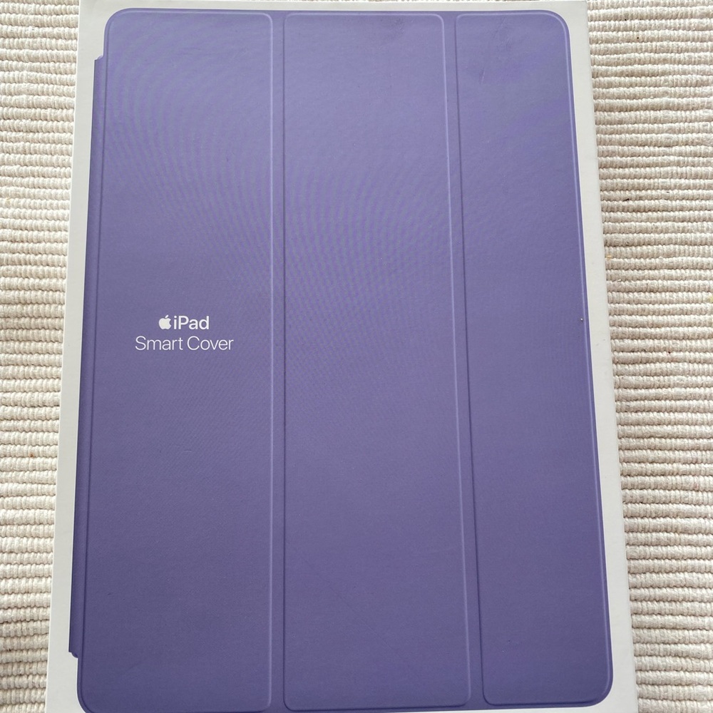 Purple IPad smart cover